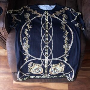 Versace t shirt M